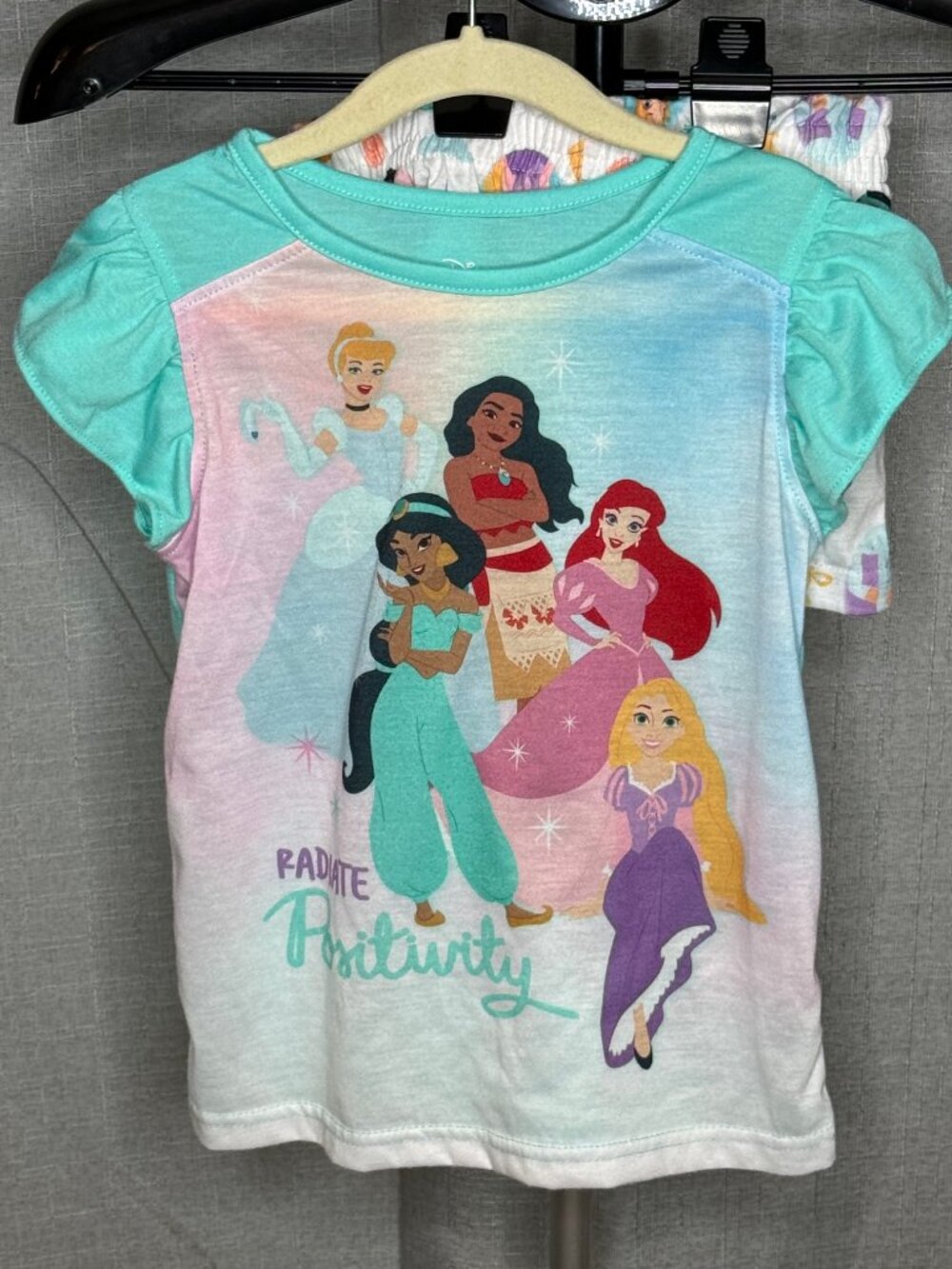 Disney Princess - Short Sleeve Shirt and Shorts Pajama Set - Size 6